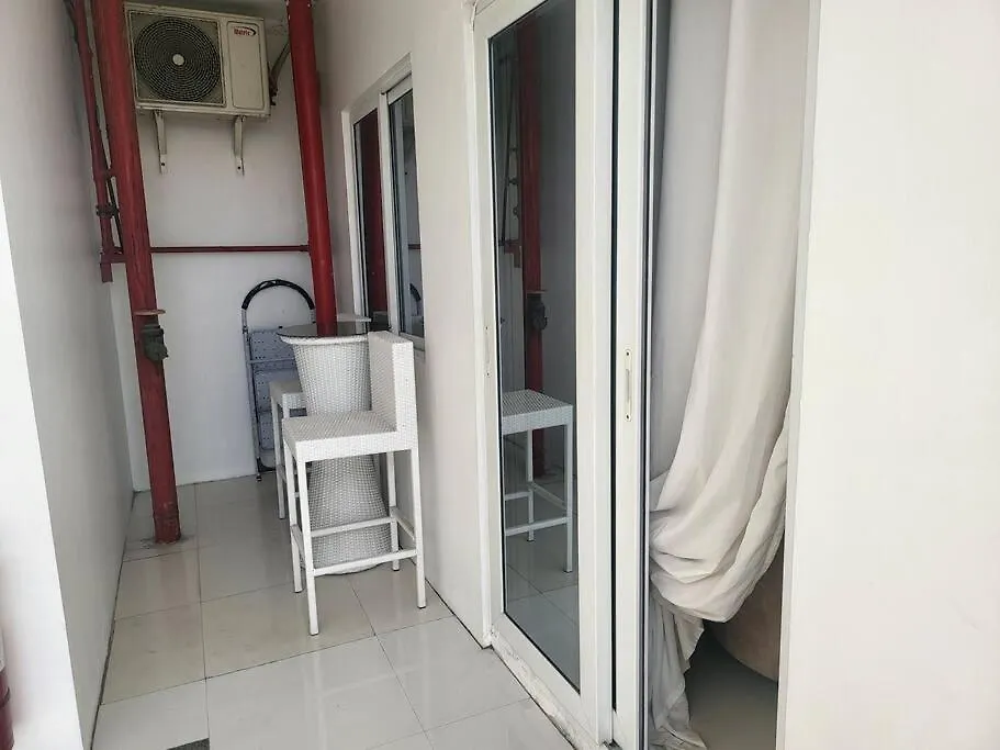 Sheryll Escapes - Kandi Studio, 6Th Floor, Outdoor Seating, Smoking Area! Angeles Philippines